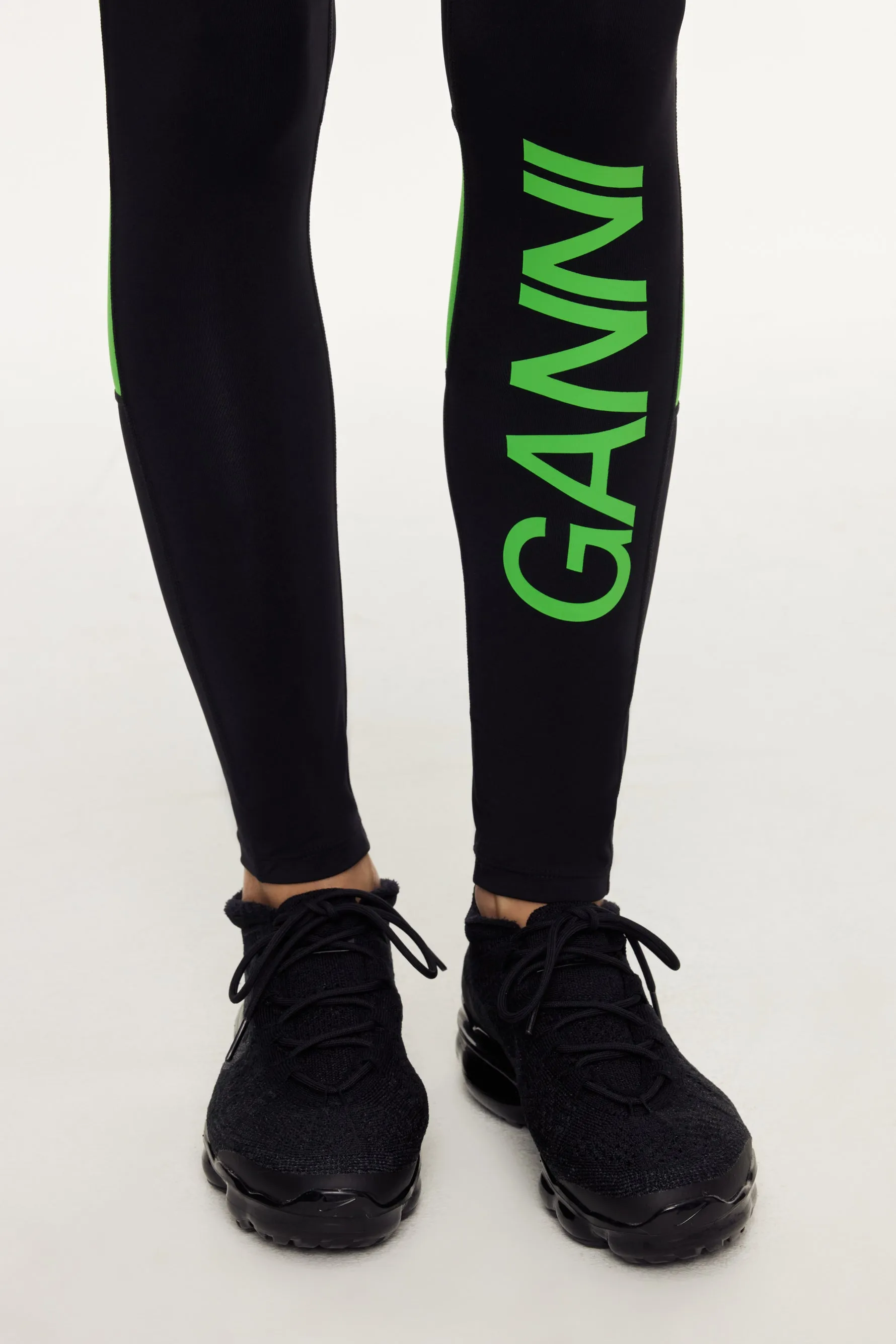 Active Ultra High Waist Tights - Black