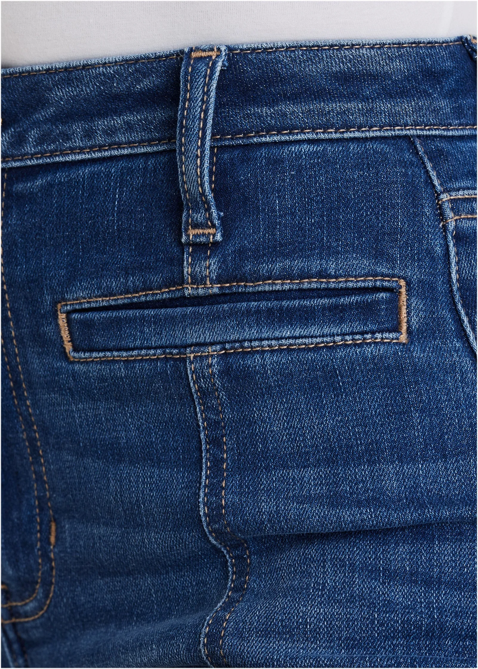 Modern Capri Jeans  - Medium Wash
