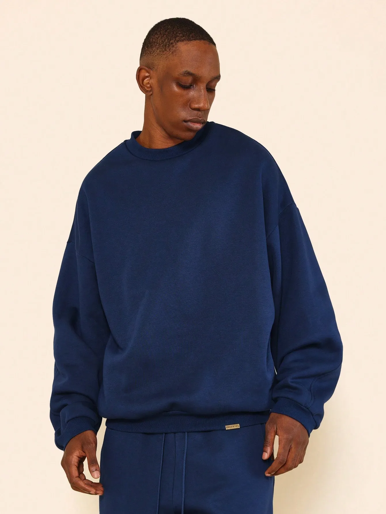 Regular Fit Premium Heavyweight Essential Sweatshirt With Side Pockets