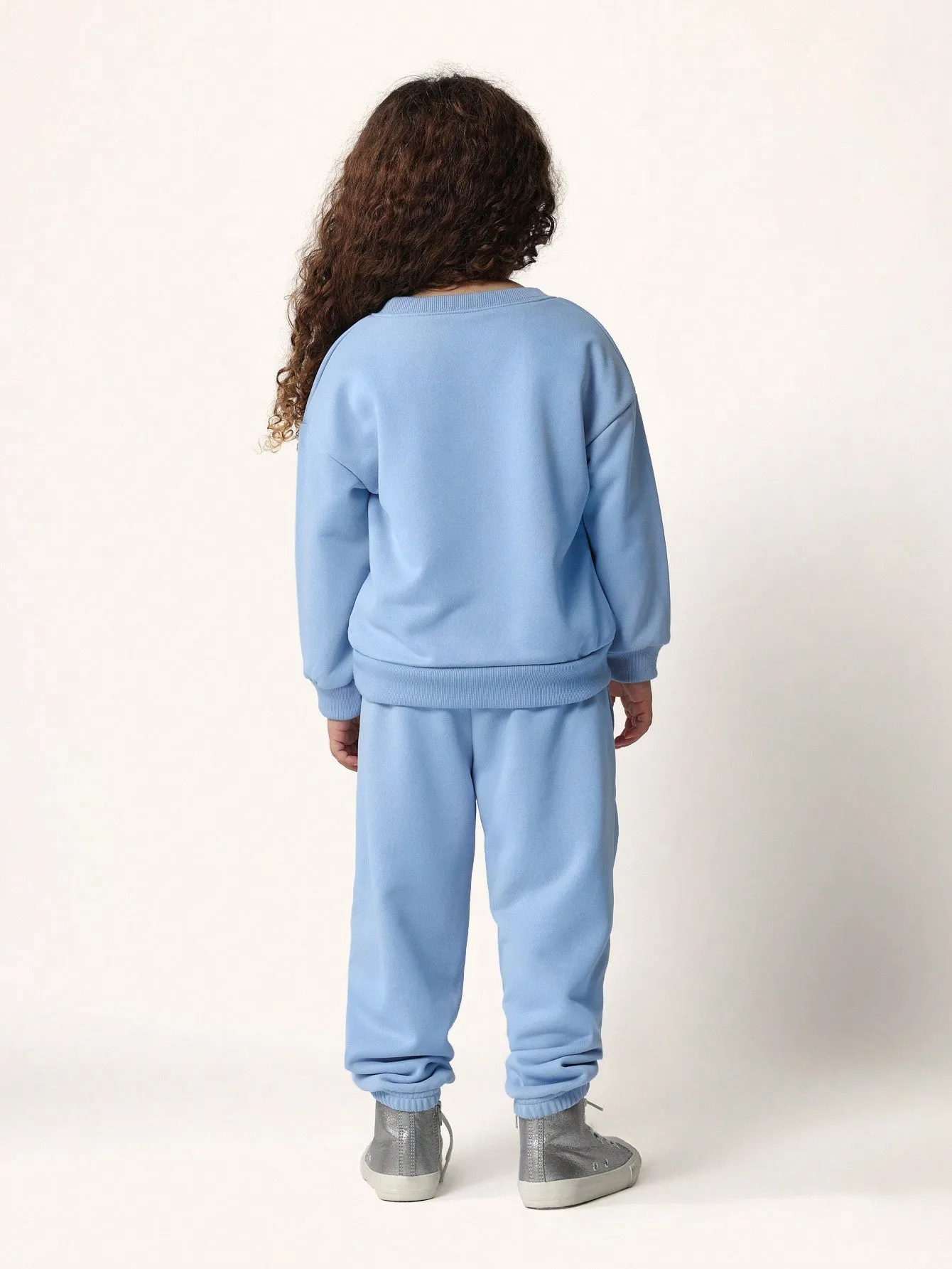 Young Girls Comfy Regular Fit Seam Detail Sweatshirt With Embroidered Flower Patch